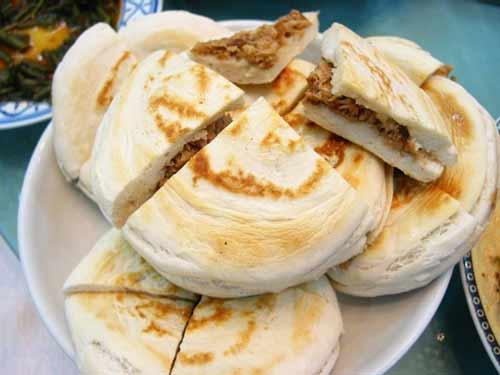  p>肉夹馍是古汉语"肉夹于馍中"的简称,中国 a target="_blank" href=