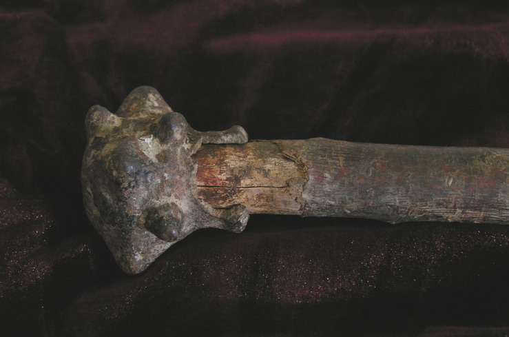 ">铁骨朵为辽金时代的 a target="_blank" href="/item/兵器/1930"