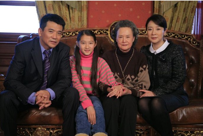 中国女演员, a target="_blank" href="/item/北京人民艺术剧院/1135