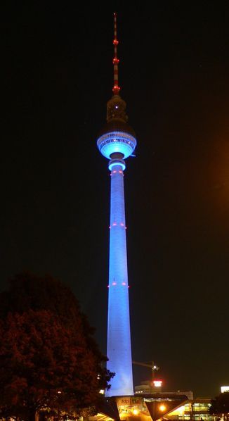  p>柏林电视塔(berlin tv tower)位于 a href="#" data-lemmaid="