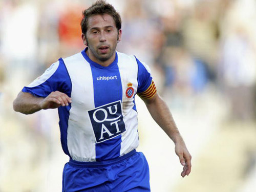  p>劳尔·塔穆多,1977年10月19日出生于西班牙,西班牙足球运动员,场