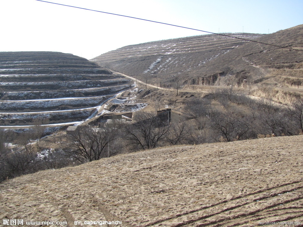  p>党家庄东村(以下简称党东村)隶属于山东省济南市党家庄镇,现为