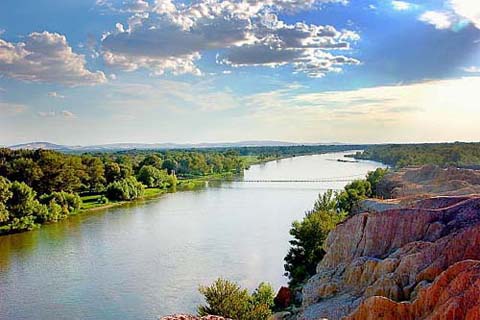  p>鄂毕河(英文:ob river,俄语:Обь)是 a target="_blank" href="