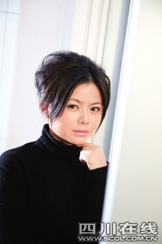  p>《浮沉》是作家 a target="_blank" href="/item/崔曼莉/6707654"