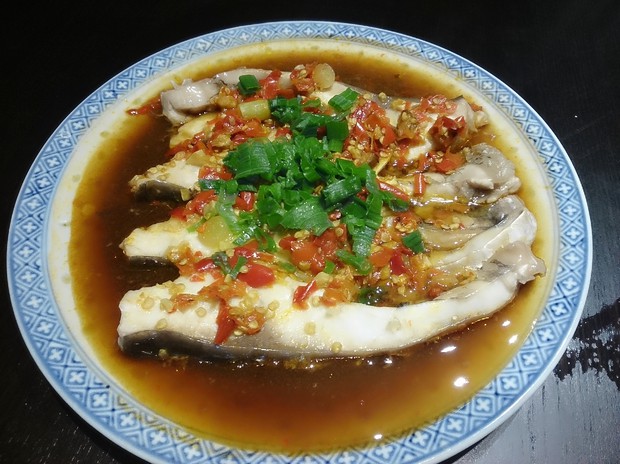剁椒蒸鱼腩