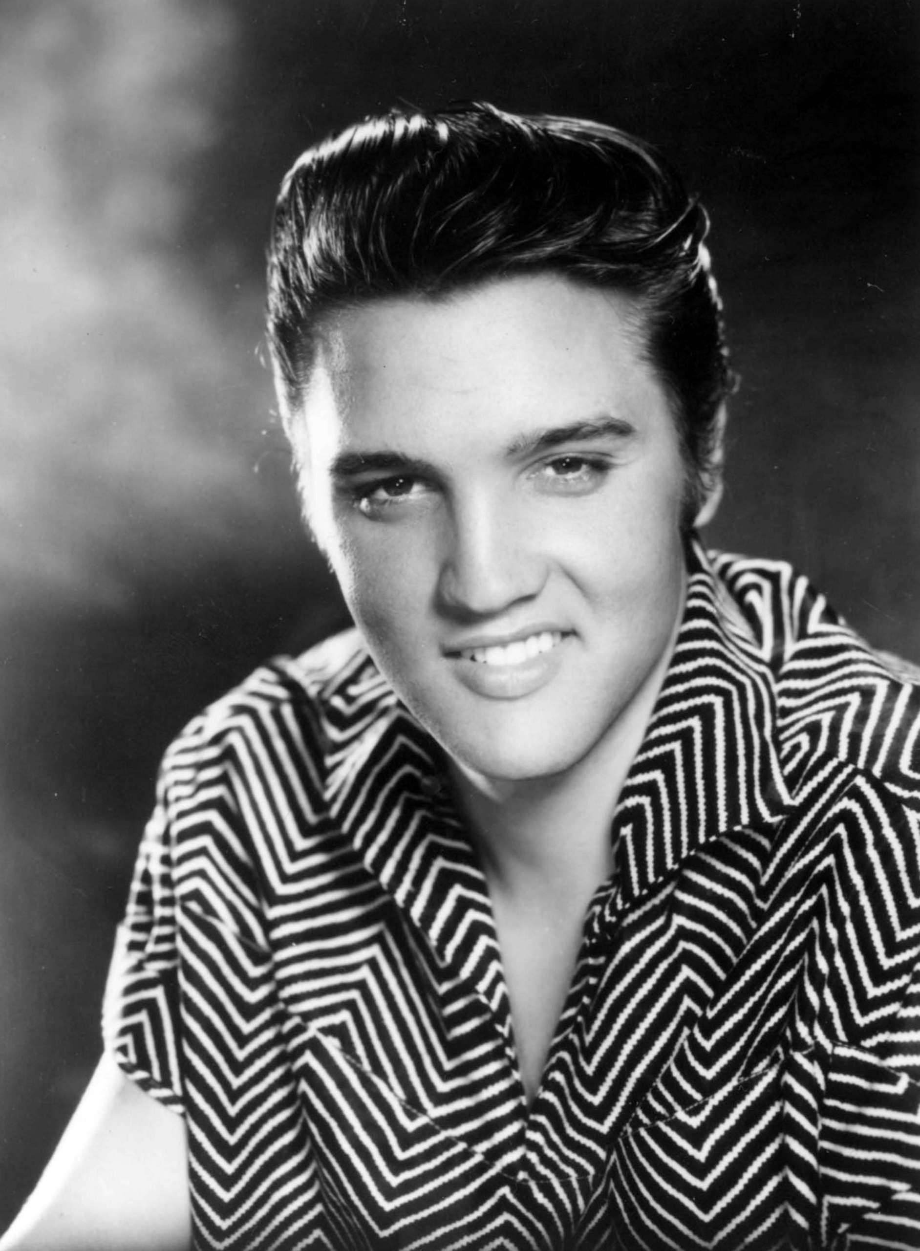  p>埃尔维斯·普雷斯利 i>(elvis presley,1935年1月8日-1977年8月16