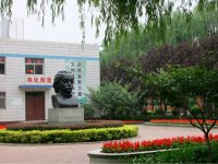 滦南一中是河北省重点中学,位于县城北元代