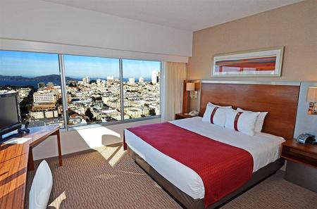 嘉禾港威假日酒店