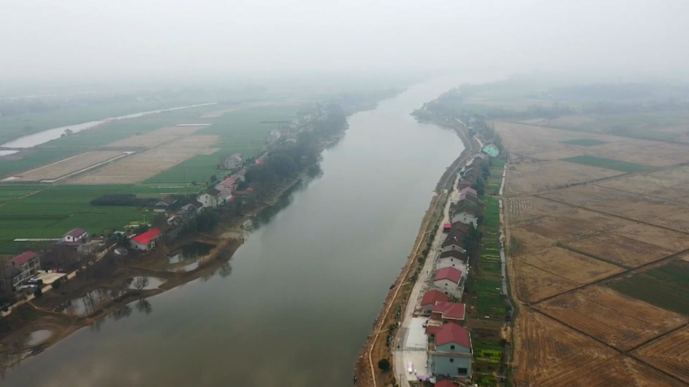  p>毛里湖镇,隶属湖南省常德市津市市,地处津市市南部,东与安乡县安裕