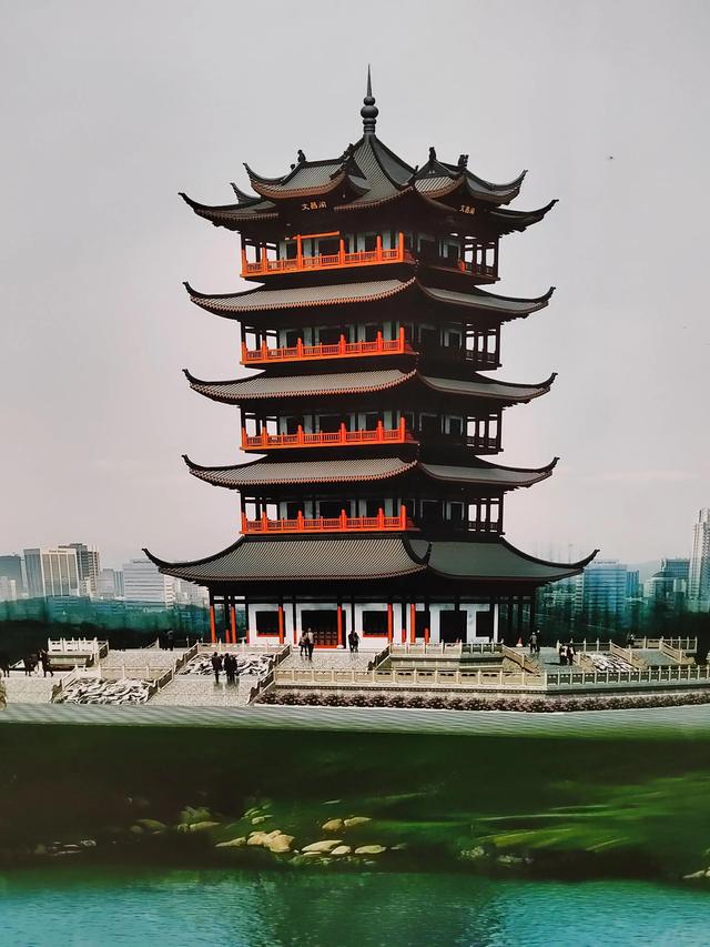 占地面积30余亩,是孝感的标志性建筑和珍贵的文化遗产,在大江南北与