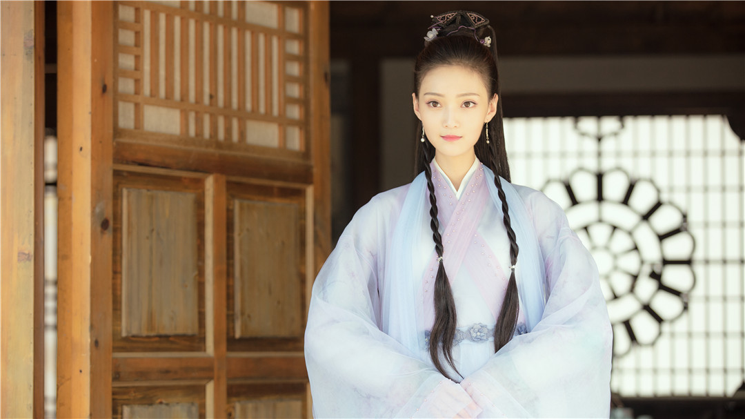  p data-id="gocmt6nypw">盛蕙子,1998年10月