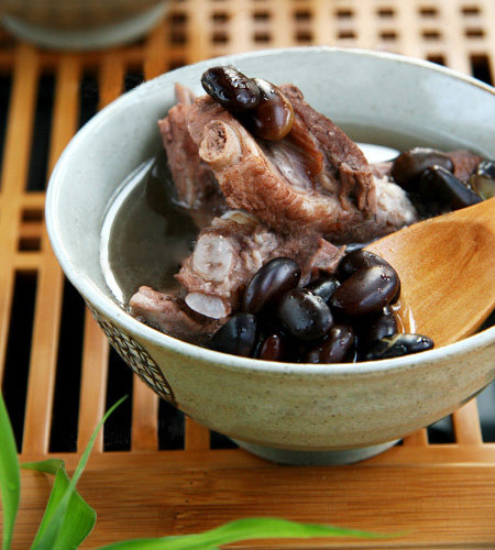 黑豆炖排骨