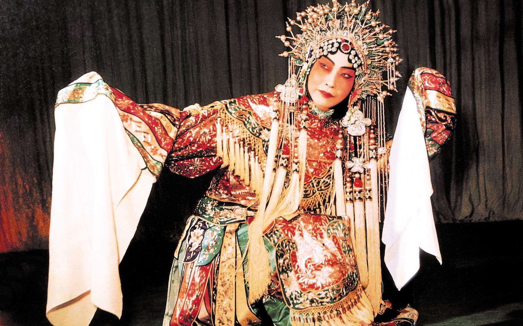 近代京剧大师梅兰芳，67岁因病不幸去世，留下4个子女现状如何？_百科TA说