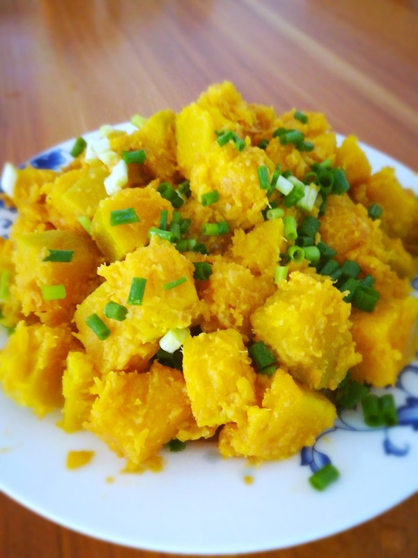  p>蛋黄中含有大量 a href="#" data-lemmaid="3638443">卵磷脂 /a>