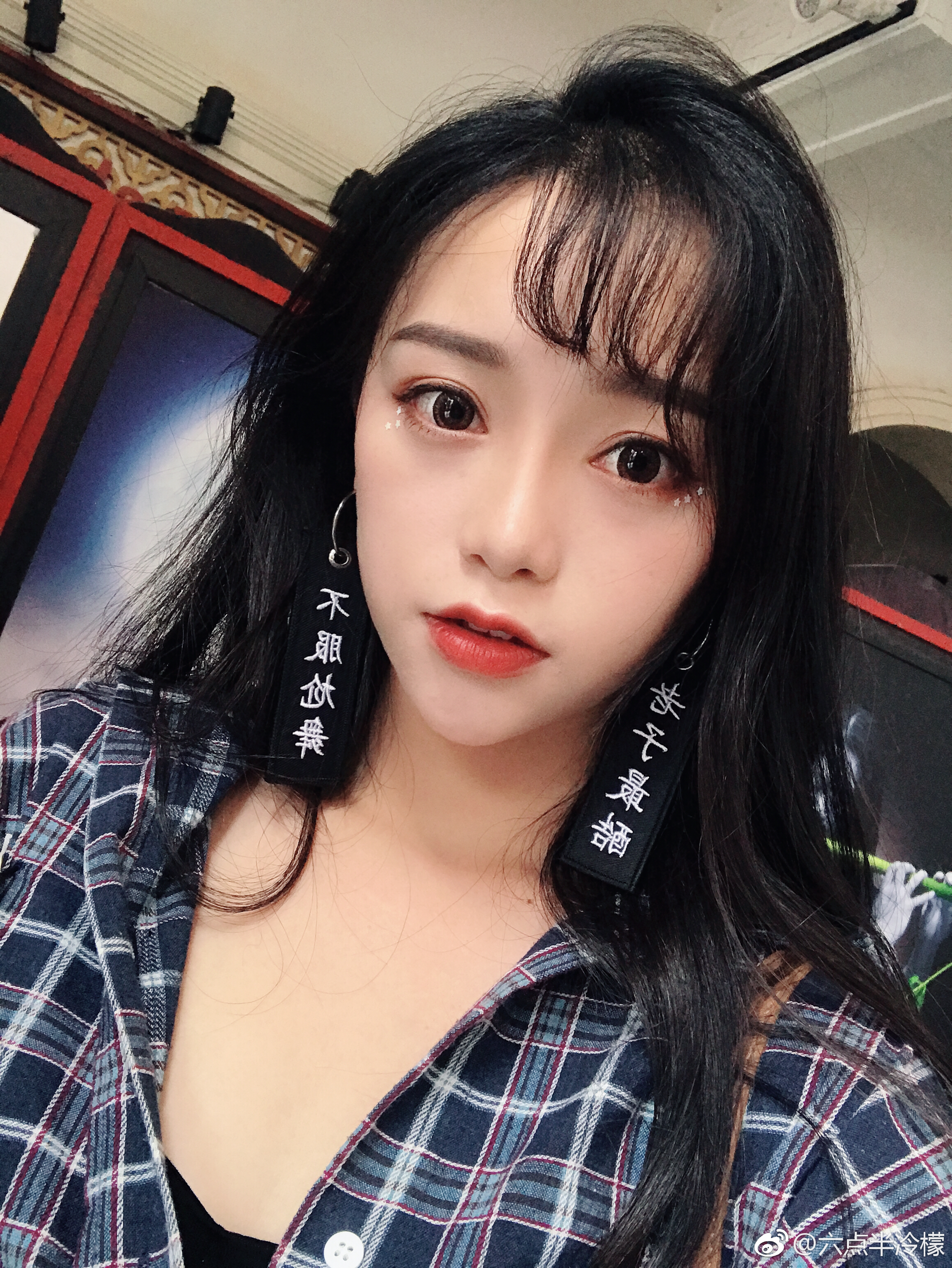  p data-id="gncndaayd4">冷檬,本名林雅婷,1993年5月2日出生于云南省