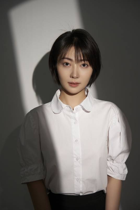 刘洛（中国内地女演员、编剧）_百度百科