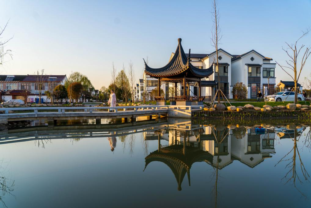 ge">谢埭荡村地处 a target="_blank" href="/item/无锡市/2395245"