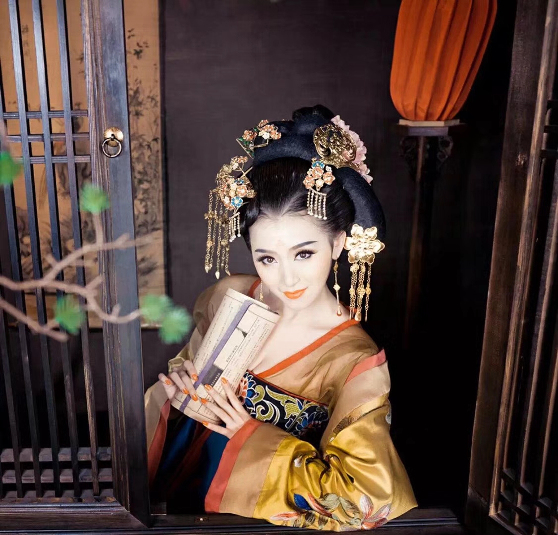  p data-id="gnzsswt7bm">李紫滢,内地影视女演员,国家a级教师,毕业于