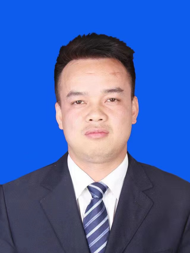 lemmaid="10370195">龙山县 /a>政府党组成员,副县长,县公安局局 