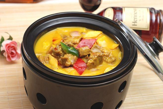 泰式红咖喱羊肉煲