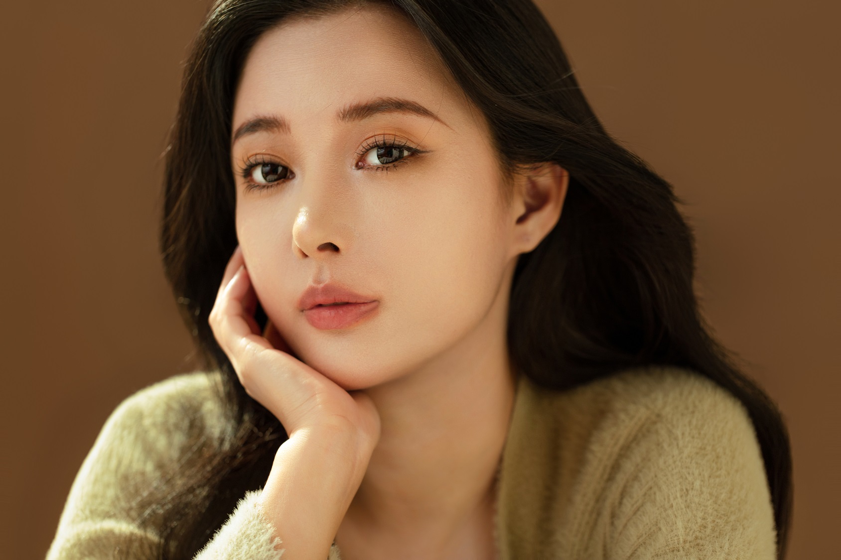  p data-id="gnf7ngihrf">冯璧晴,1993年2月19日出生于天津市,中国