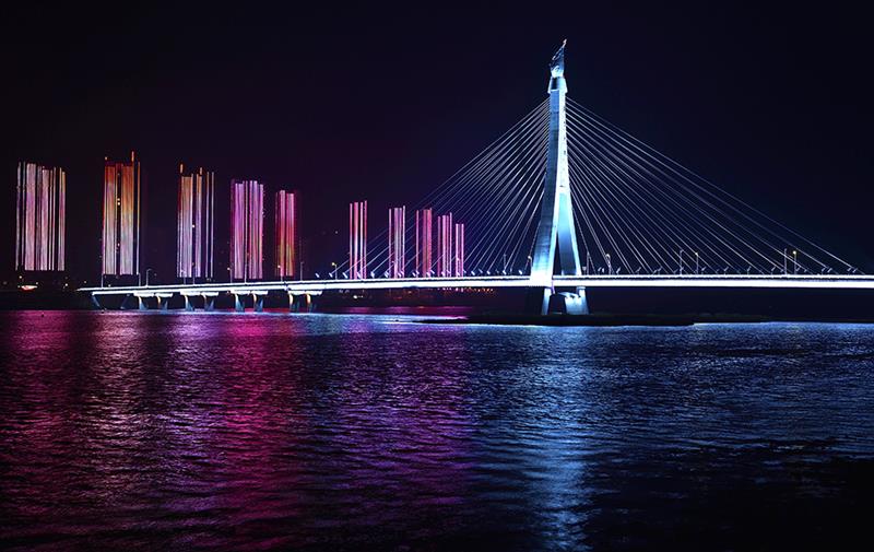 data-lemmaid="520352">抚州市 /a>境内连接临川区东西两岸的过河通道