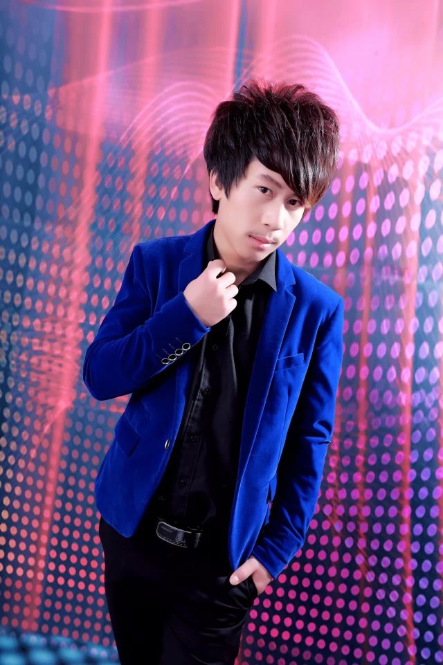 "/item/网络歌手/2202409" data-lemmaid="2202409">网络歌手 /a>承利