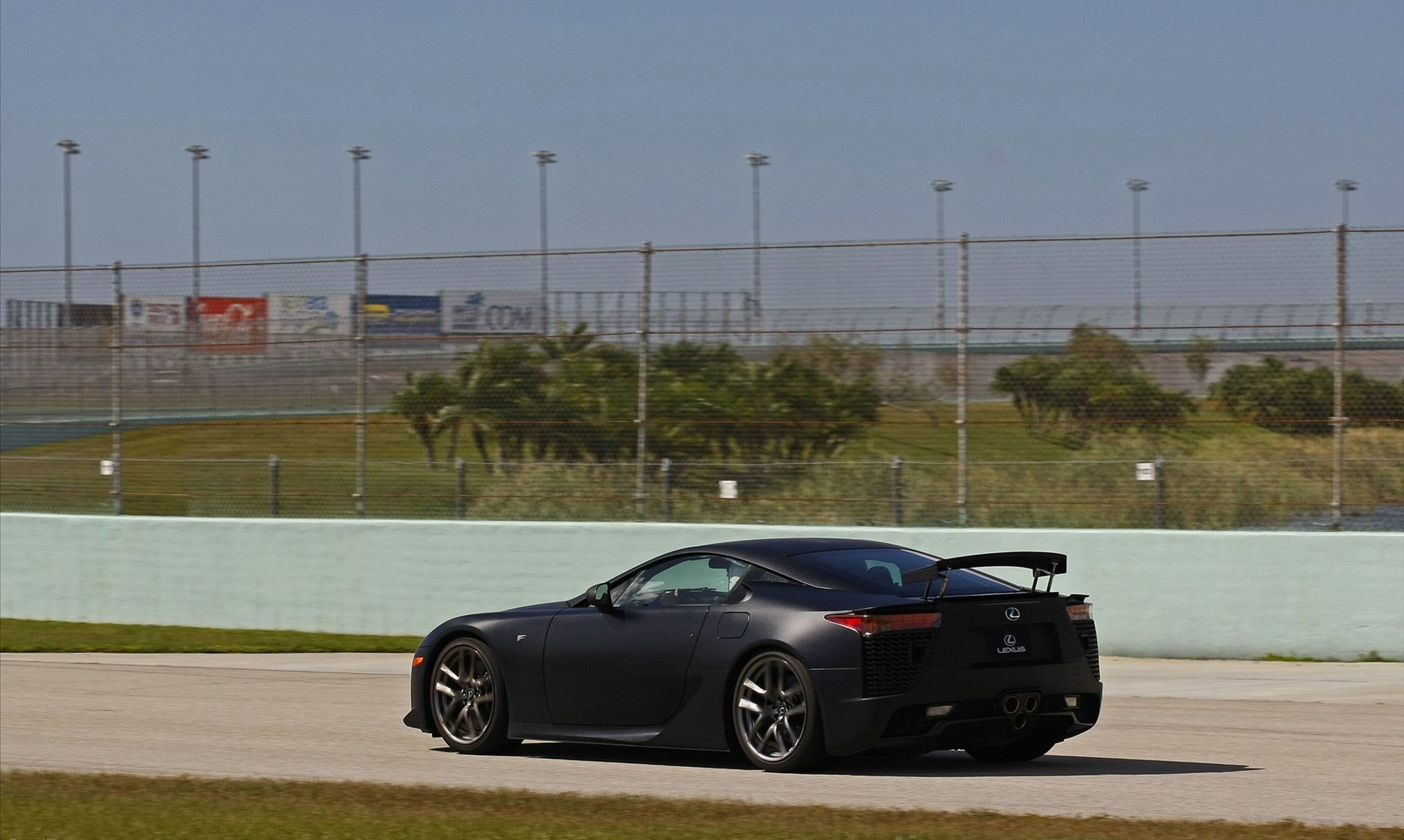 雷克萨斯lfa有多快『雷克萨斯lfa性能怎么样』