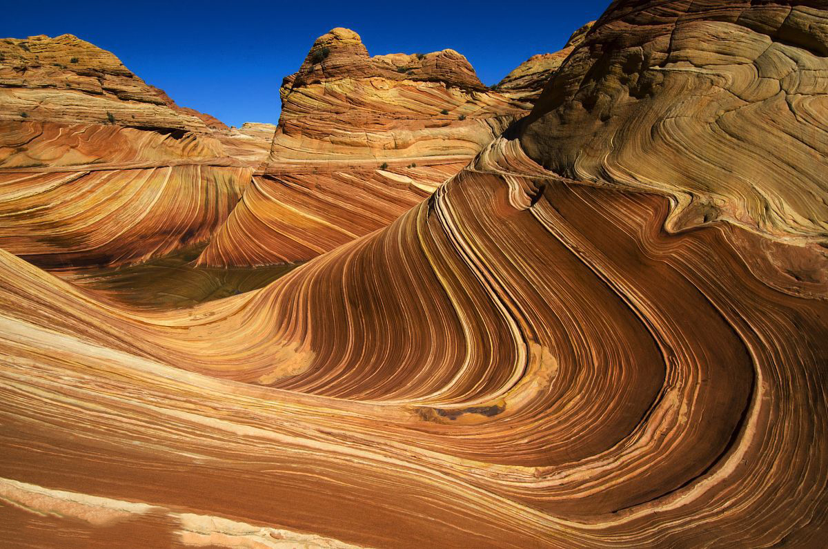  p>孤峰波地型岩溶是是以溶蚀作用为主的岩溶地貌. /p>