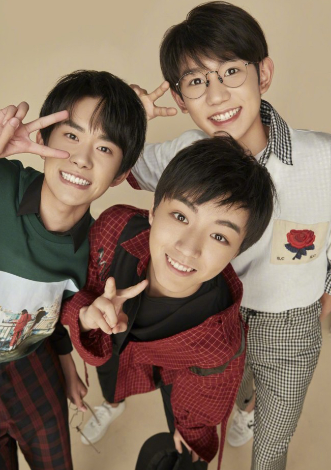  p>tfboys,中国内地男子演唱组合,由 a target="_blank" href="/item