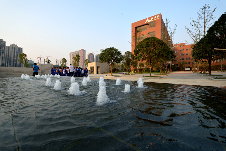 湖南师大附中梅溪湖中学