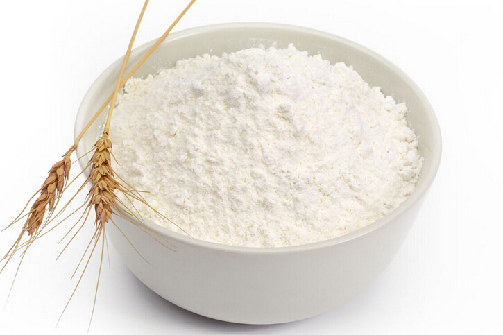  p>中筋面粉,指普通面粉,其蛋白质的含量在11%左右,中筋面粉适合制作