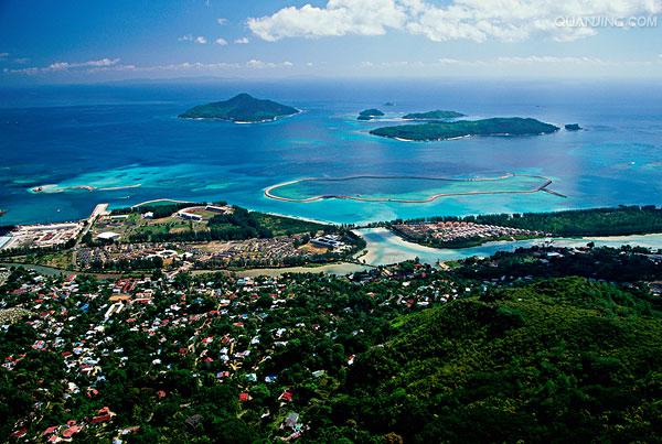  b>塞舌尔 /b>(seychelles),是坐落在东部非洲印度洋上的一个群岛国家