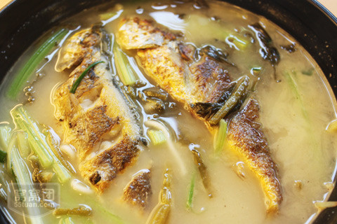 黄鱼咸菜汤