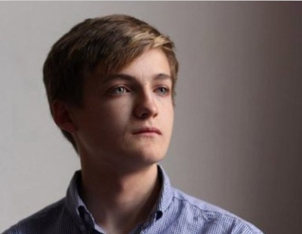  p>杰克·格里森 i>(jack gleeson) /i>,1992年5月20日出生于爱尔兰