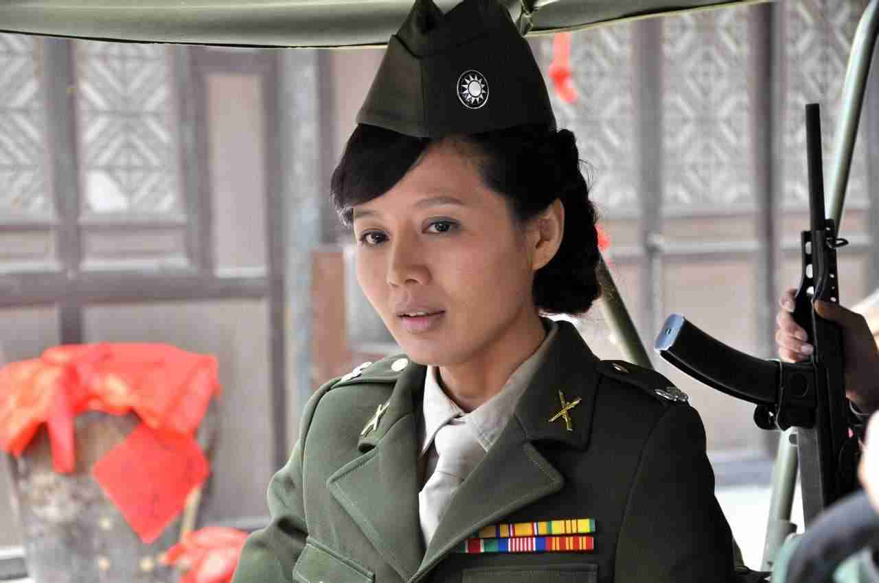 包含女子炸弹部队主题曲的词条