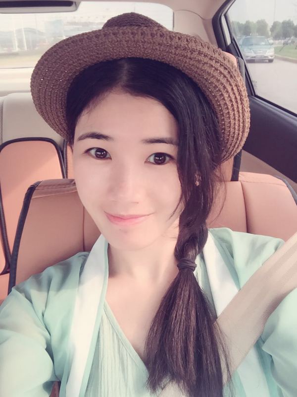  p>陈慧,小说作家,编剧,冬青文化传媒工作室负责人,代表作《暖冬》.