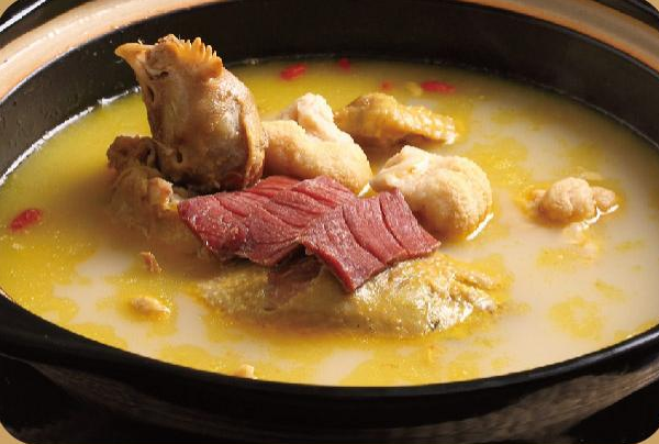 猴头菇炖鸡肉煲