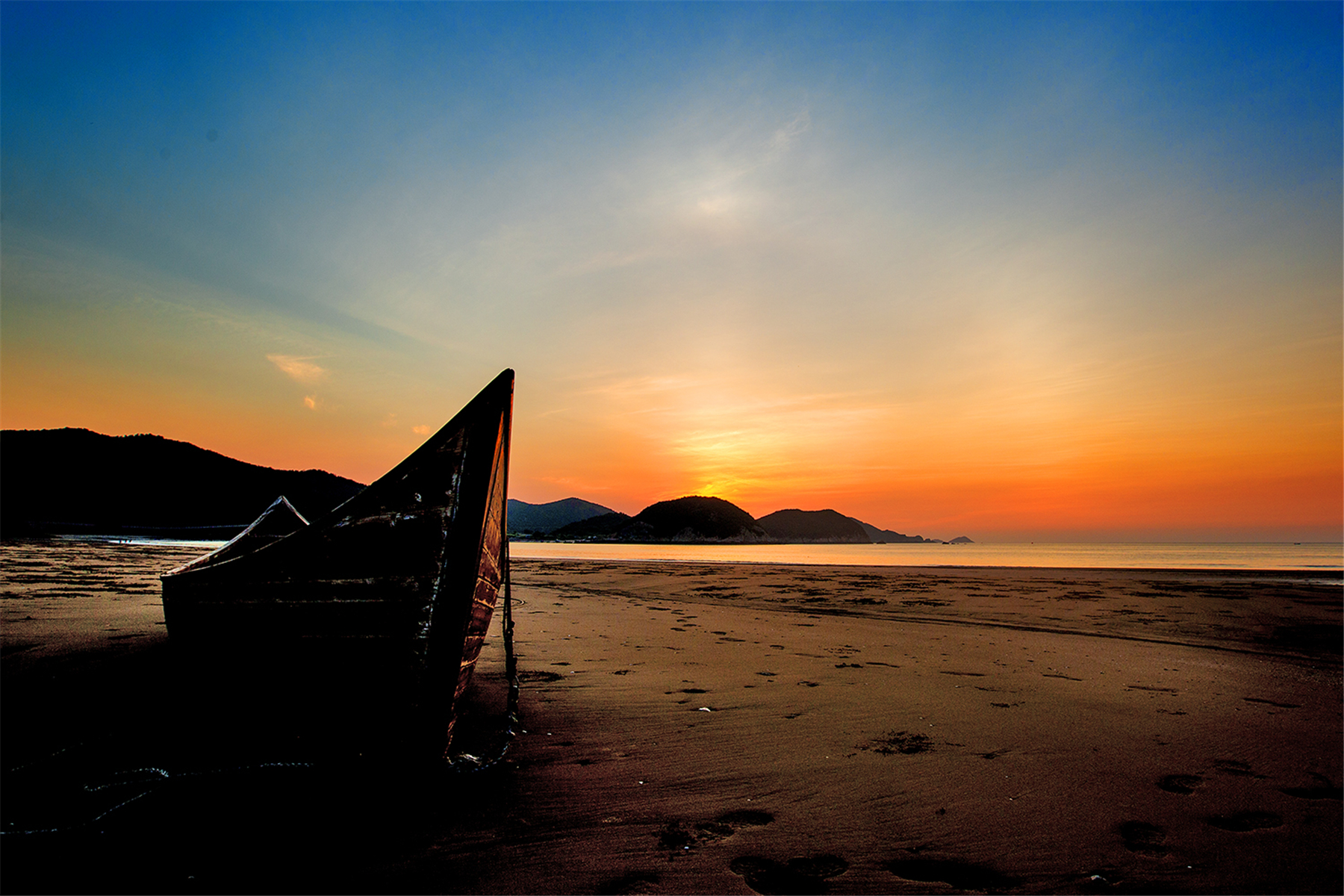  p data-id="gnbk7rbjem">东海半边山旅游度假区,位于象山县石浦镇