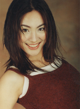  p>郑佳欣,1974年10月28日出生于北京,祖籍广东,毕业于北京电影学院