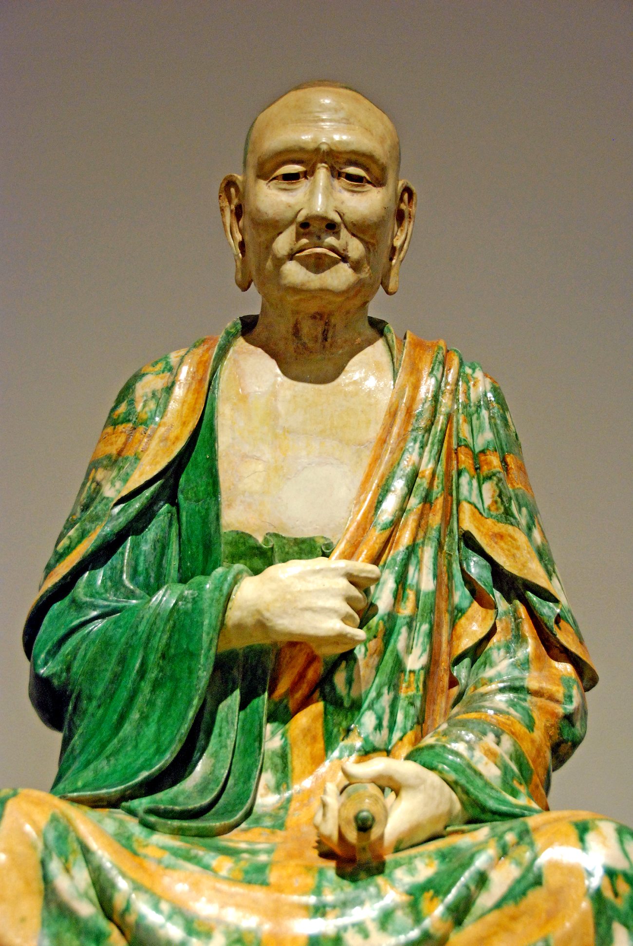  p>河北省易县罗汉像是中国辽代等身三彩罗汉像,早年被认定为唐代作品