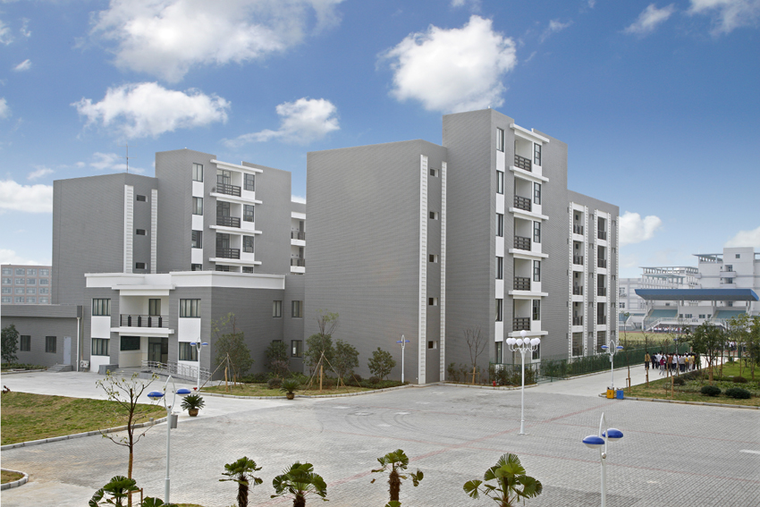  p data-id="gnhid93uo1">宁波市兴宁中学创办于1997年,是经宁波市