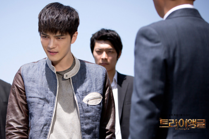  p>《triangle》是 a href="#">韩国mbc电视台 /a>自2014年5月5日起在
