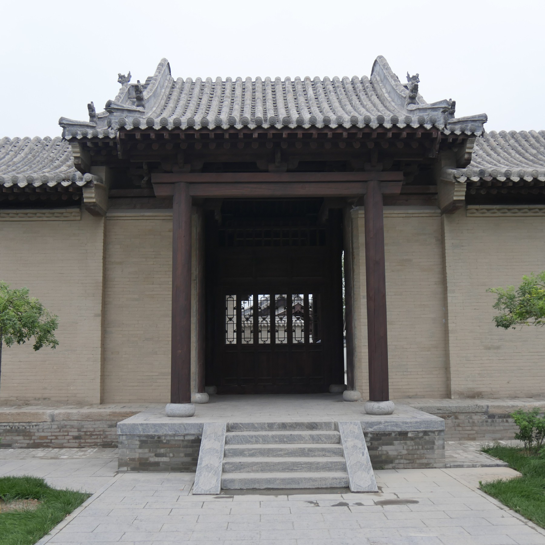 书院始建于清乾隆四十年,当时忻县称秀容县,故以此得名,为忻州市第一