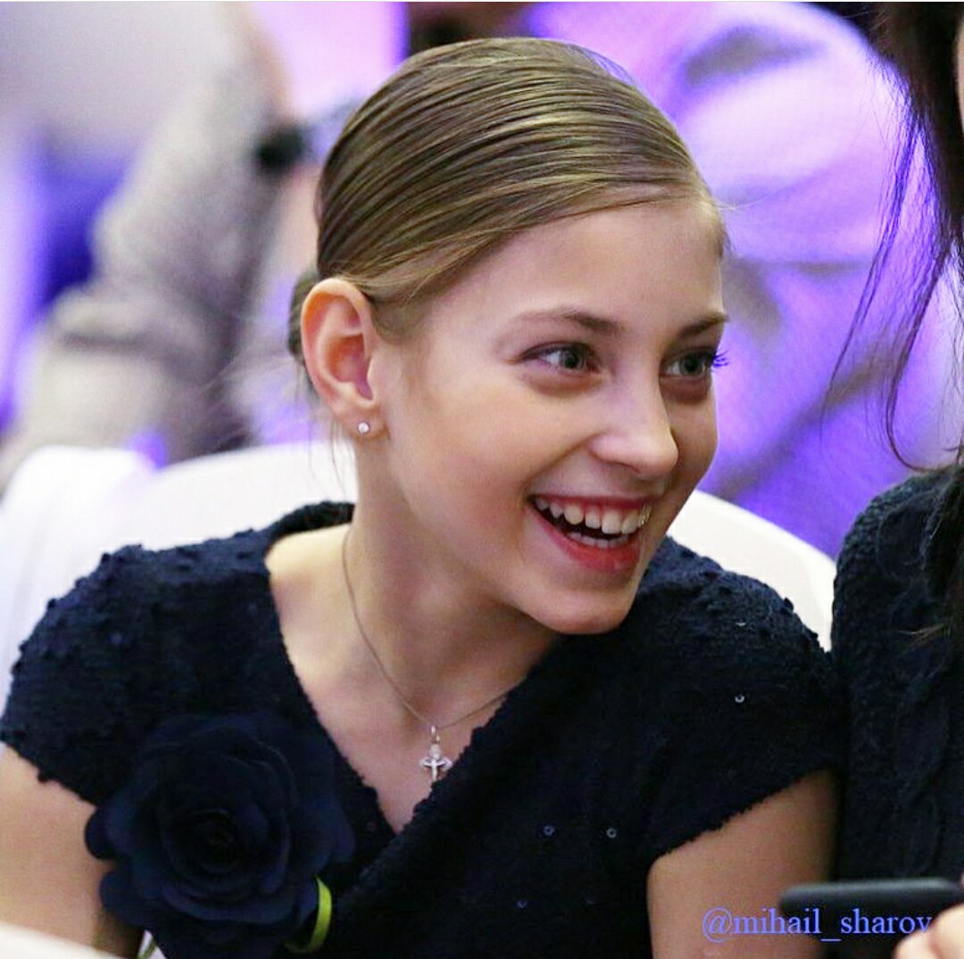  p>阿廖娜·谢尔盖耶夫娜·科斯托娜娅(alena sergeyevna kostornaia)