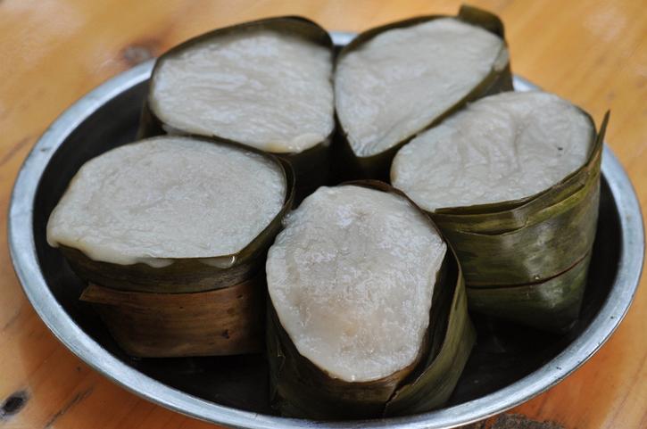  p>海南椰丝糯米粑的糯米皮柔软滑而不粘,内馅香甜,椰丝清香,富有海南
