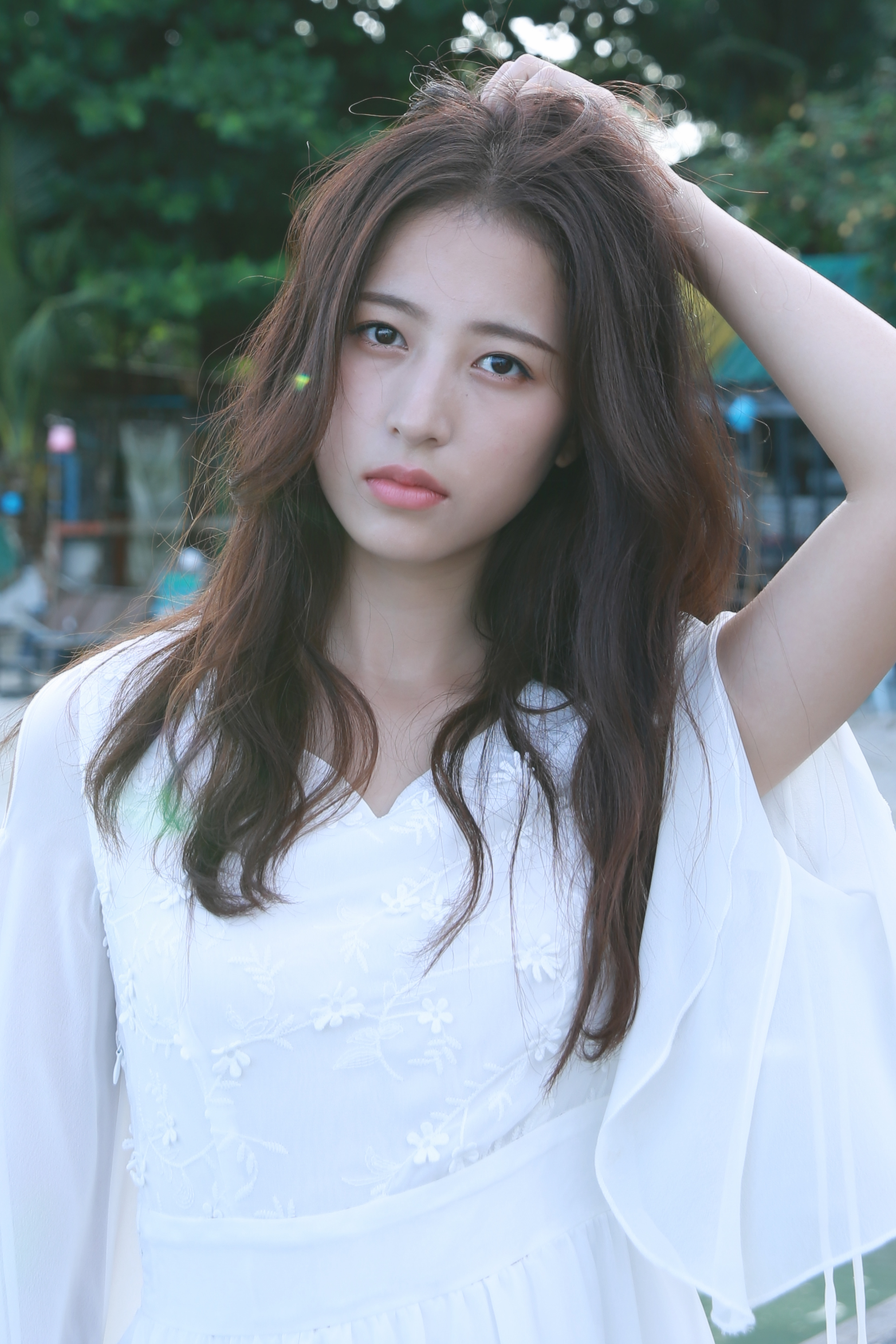  p>周雨彤,1994年9月21日出生于安徽省淮南市,中国内地女演员,毕业于 