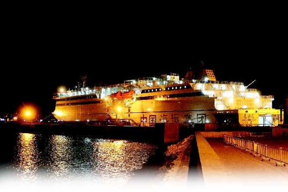 龙兴岛号豪华客滚船