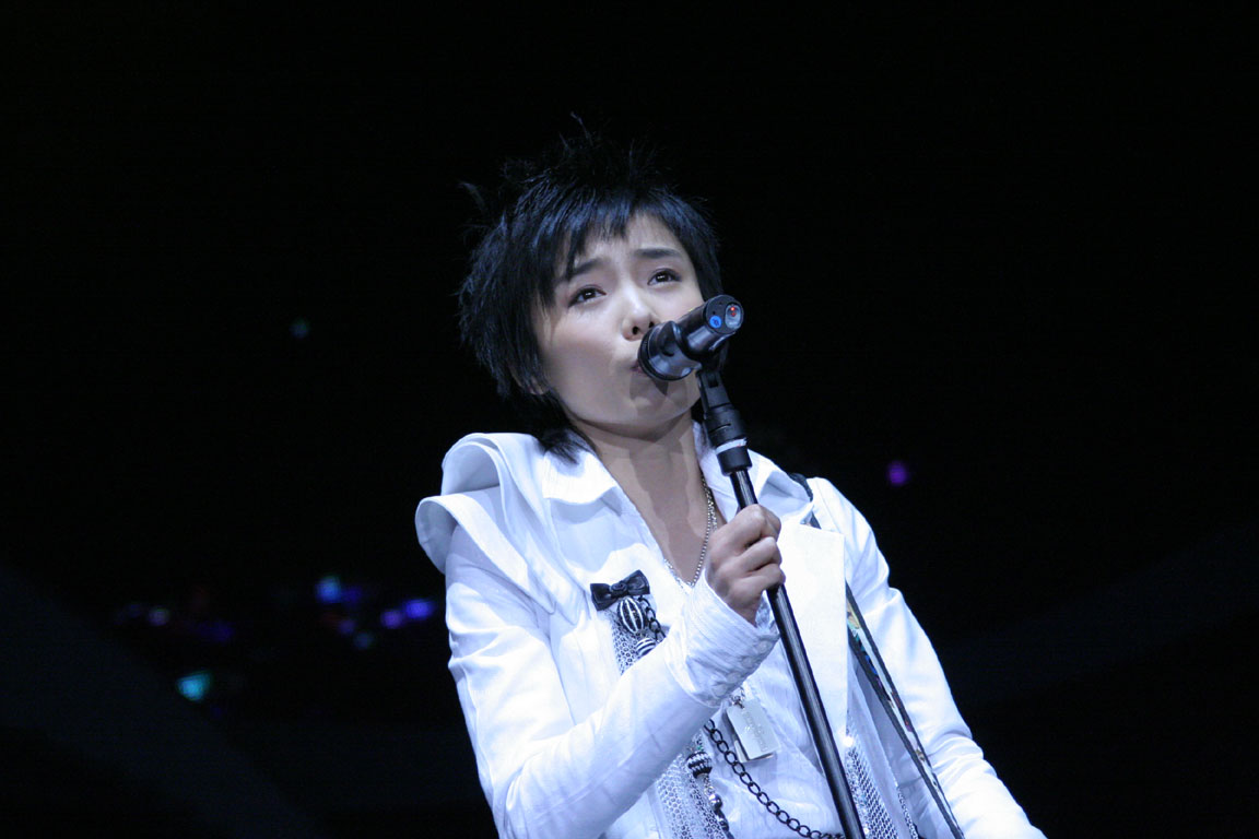  p>许飞,1985年11月11日出生于吉林省四平市梨树县,中国内地流行乐女