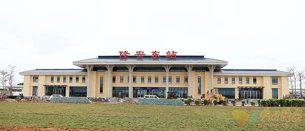 隆安东站
